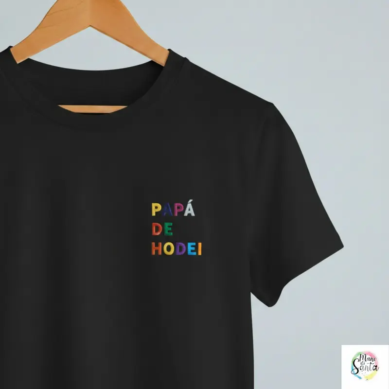 Camiseta Personalizada para Papá Negra "Papá de (Nombre)" - Bordado Arcoiris Premium