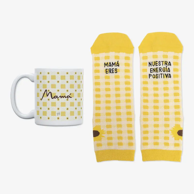 Kit Taza + Calcetines "Mamá eres nuestra energía positiva" - UO