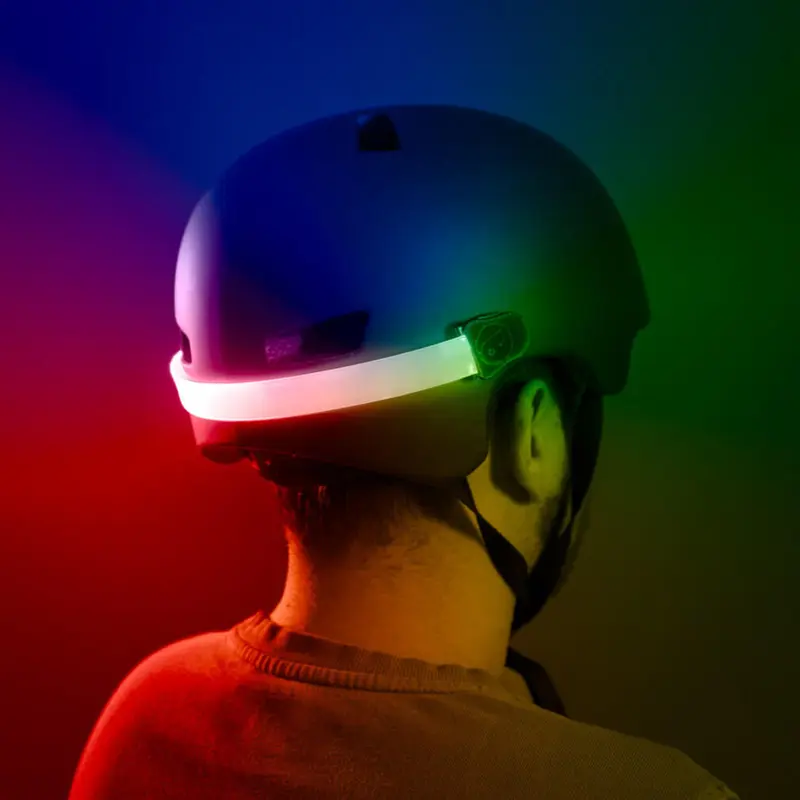 Luz multicolor para casco de bicicleta
