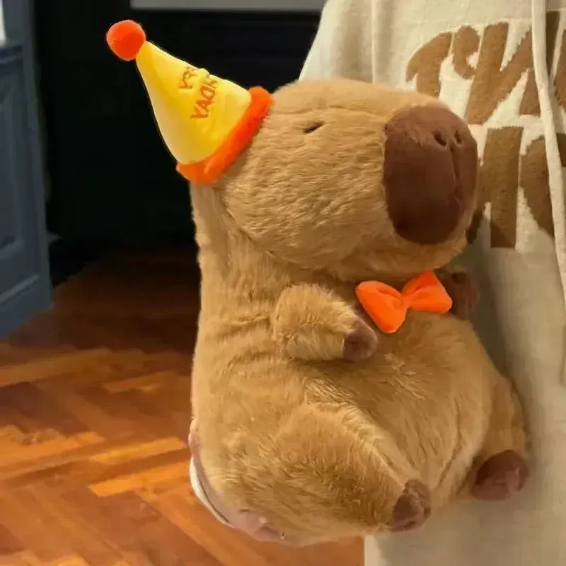 Peluche Capybara Fêtard - 25 à 30cm