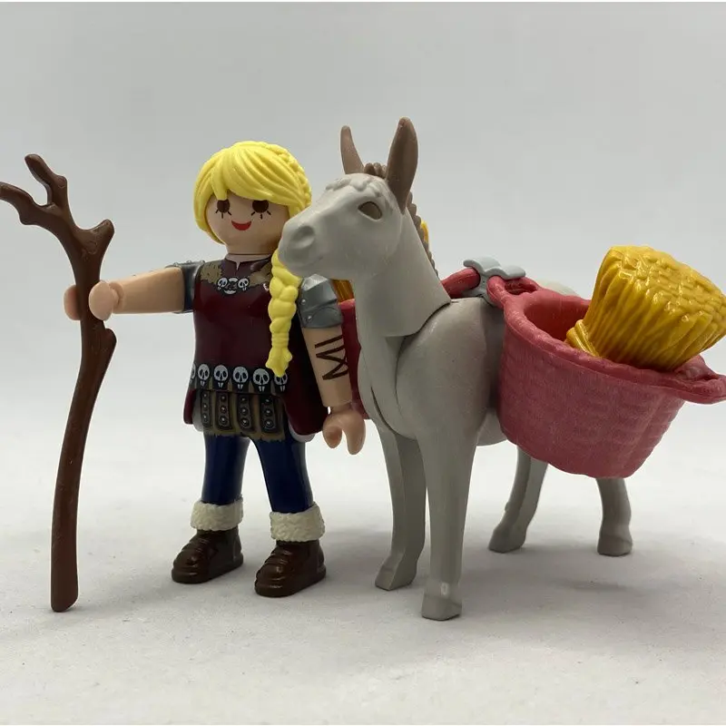 Playmobil Aldeana con Burro y Alforjas de Paja FCO665
