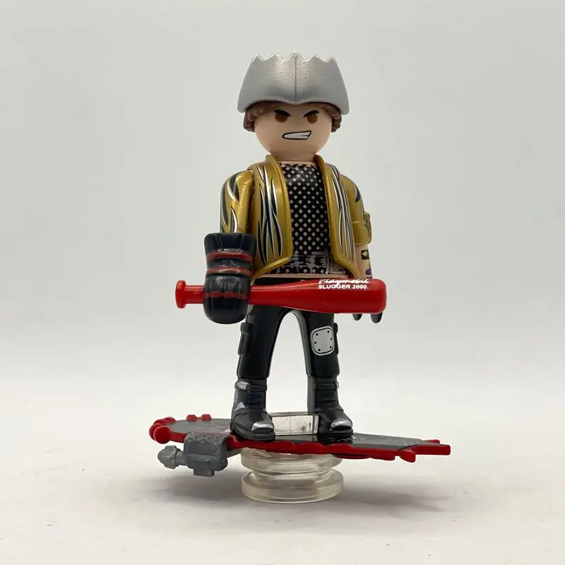 Playmobil Biff Tannen con patín