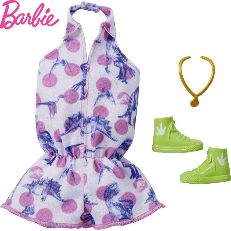 Vestido Barbie con botas verdes